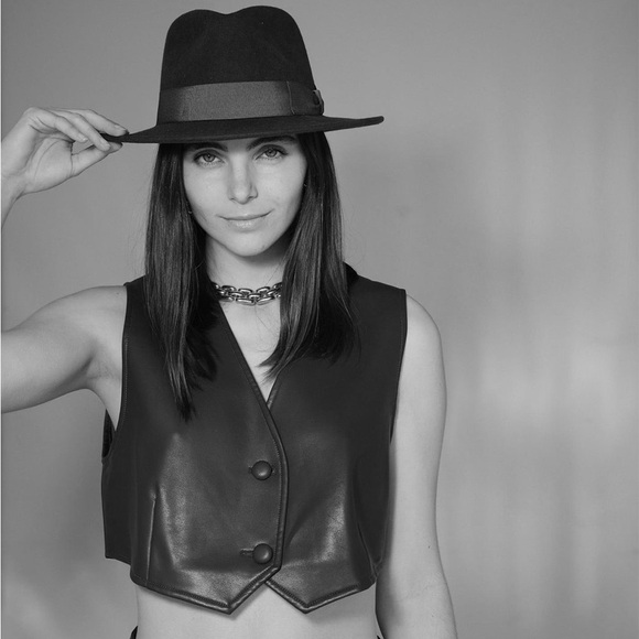 Black Vegan Leather Vest - Picture 2 of 2